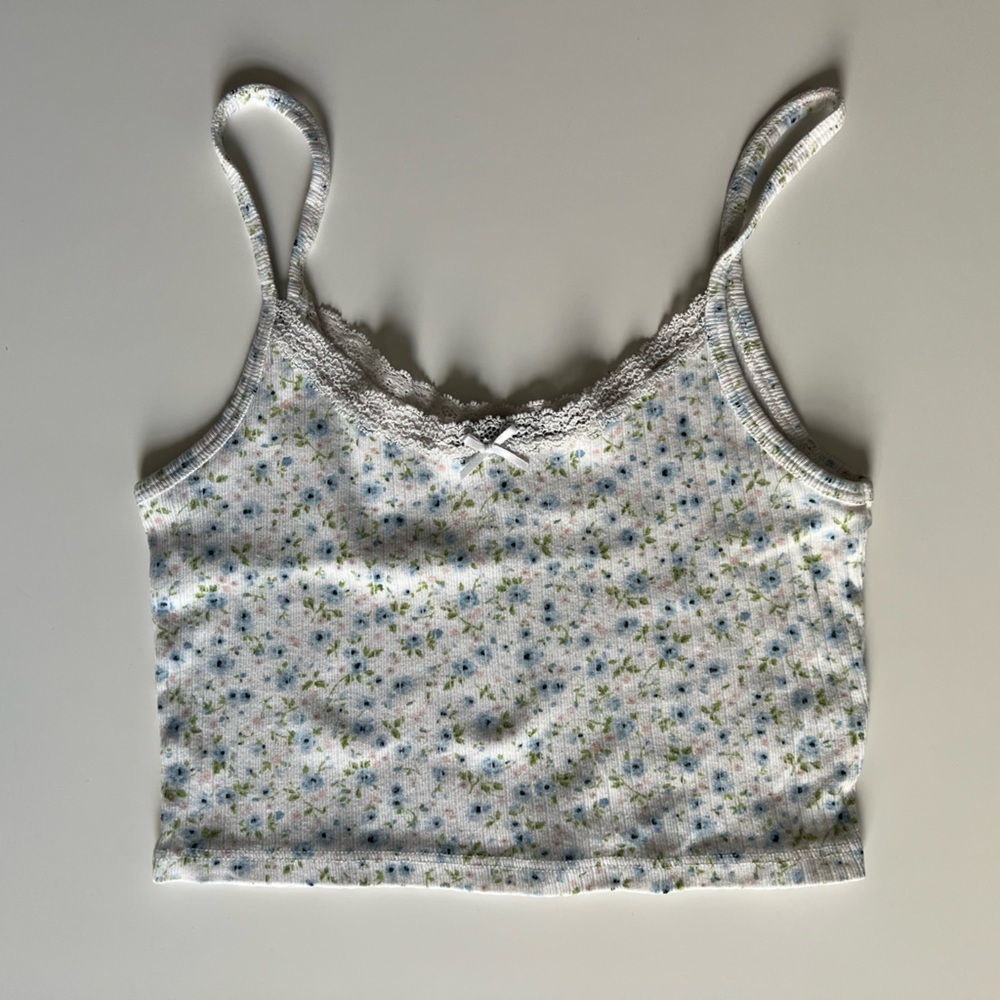 Brandy Melville - cropped, floral, eyelet tank